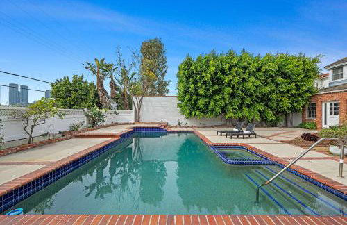 Spacious 5BR LA Villa with Pool Spa & Game Room - Foto 63