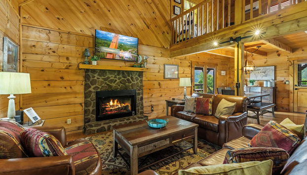 Cabin w/ Hot Tub, Theater & Games! - Foto 2, Imagen principal