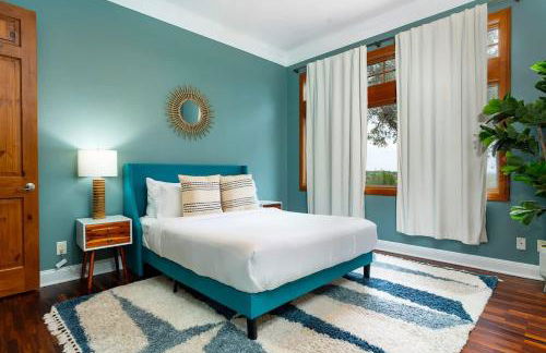 Luxurious Lake Park House: Sleeps 25, Pool, Hot-tub, Firepit and Game Room! - Foto 56