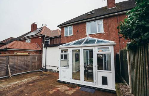 Huge 4 Bed Family Home in Derbyshire with Parking - Foto 42