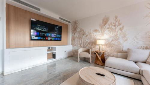 Exclusive Villa with Sea View Near Center - Foto 4