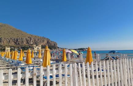 Antony Mondello Guest House, appartamento a 1 minuto a piedi dalla spiaggia di Mondello - Foto 12