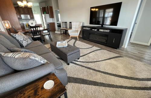 Monte Vista Village Resort Mesa 3 Bed 2 Bath Age Restricted Must be 55 or more - Photo 14