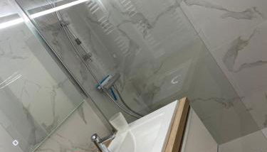 Le Petit mouchoir et son garage - Foto 3, Shower