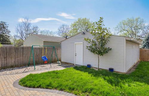 Modern 3BR w Yard Garage - Photo 5