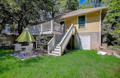 Quiet central home with enclosed yard, deck, grill, central AC, washer and dryer - Foto 32
