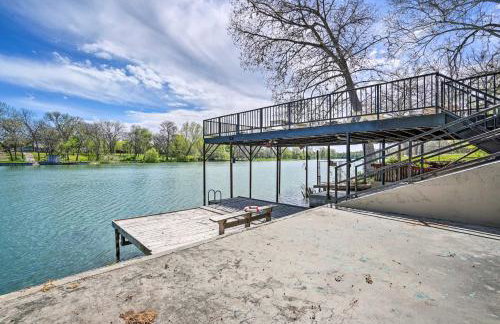 Guadalupe Riverfront Lodge w/ Boat Slip & Dock - Foto 34