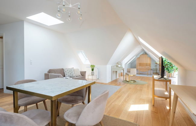 Sanders Regent Adorable 1 Bdr Apt w Terrace - Photo 13