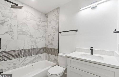 Modern & Colorful ~ 5* Location - Foto 26