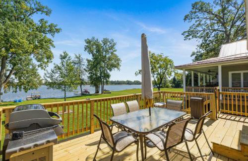 Lakefront Home on Pike Lake with Private Dock and Firepit - Foto 3