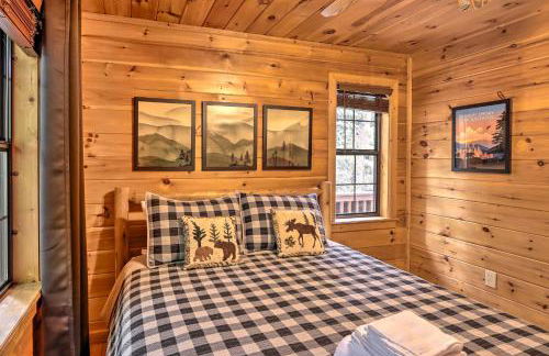 Cozy Cherry Log Cabin about 10 Mi to Mercier Orchards - Foto 21