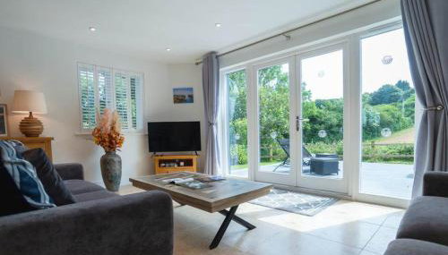 Trewhiddle Retreat V9 by Together Travel - Luxury 4-Bedroom Villa - Foto 4