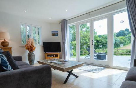 Trewhiddle Retreat V9 by Together Travel - Luxury 4-Bedroom Villa - Foto 4