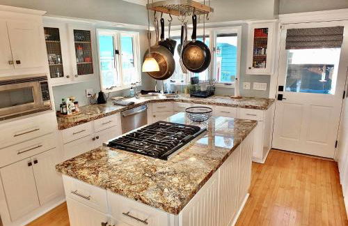 Beach City Craftsman - Walk to Beach - Foto 40