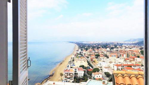 Holidaycasa Macca - Confortevole e con Vista Mare - Foto 2