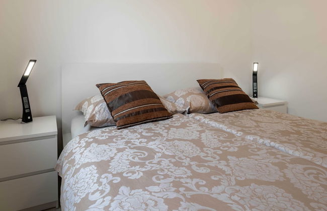 Spacious Povljana Apartment With Sea View and Terrace - Foto 8