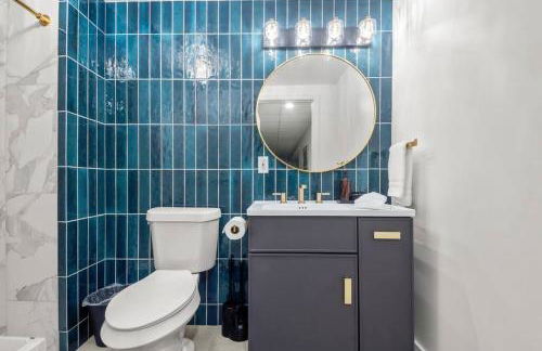 Delight: Bold & Bougie! Sleeps 12! Downtown Boyne - Foto 41