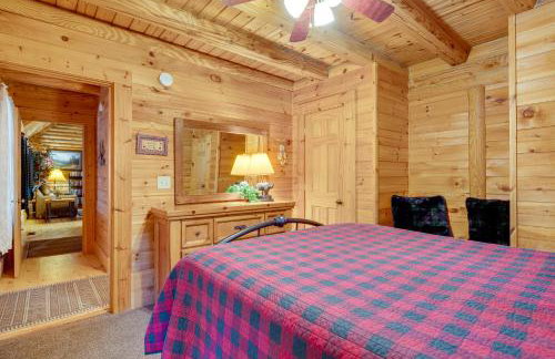 Pet-Friendly Cabin with Loft 5 Mi to Lake Lure! - Foto 15