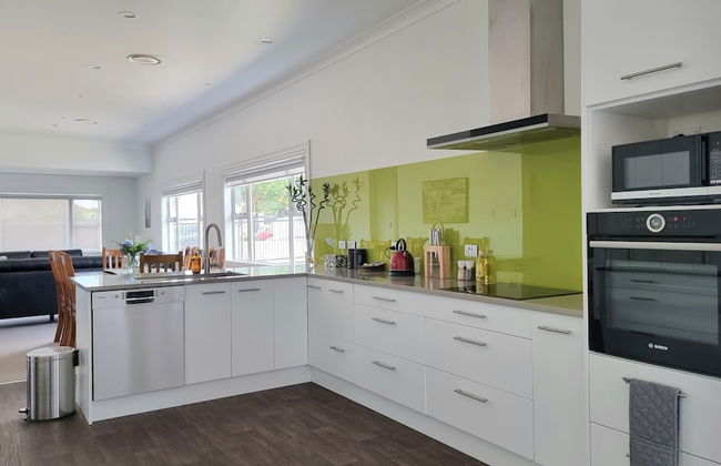 Cheerful 5 - Bedroom Home - Free Parking - Foto 25