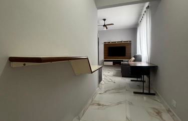 Apartamento com Estacionamento, Wi-Fi, Ar condicionado a 300 metros da Praia da Enseada no Guarujá. - Foto 22