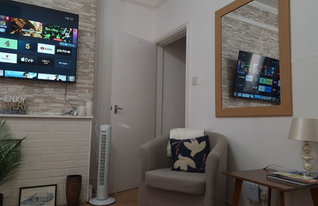 Spacious 1 Br Lincoln City Centre & Amenities, Free Parking - Photo 12