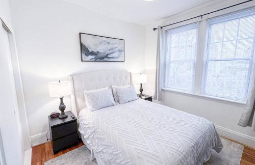 2 bed, in unit laundry, Boston College, balcony - Foto 10