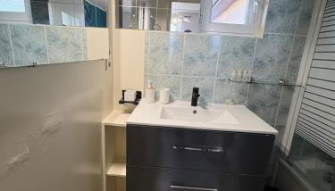 T2 fonctionnel 5 pers, jardin, parking, accès A12 - Foto 4