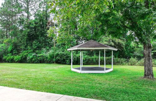 3BR Country Retreat Pool Gazebo Play - Foto 29