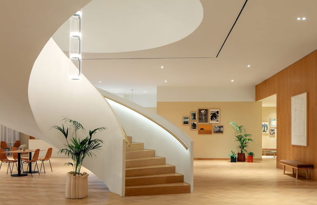 Staybridge Suites Dubai Internet City by IHG - Photo 56