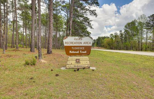 Spacious Retreat, 2 Miles to Tuskegee University - Foto 35