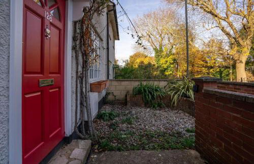 Cosy 3BR House by D3 Short Stay, Sleeps 8, Free on-site Parking & Garden - Foto 42