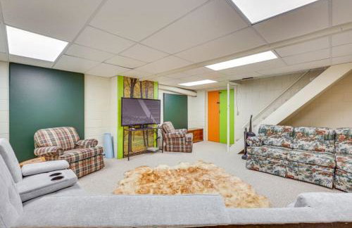 Dalton Retreat w Deck, Fire Pit and 6 Smart TVs - Foto 10