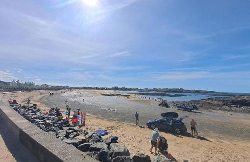 Coastal Boutique Luxury Home With Sea Views - Pass the Keys - Photo 60