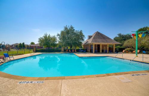 Quiet Suburban Home with Private Yard in Seagoville! - Foto 1