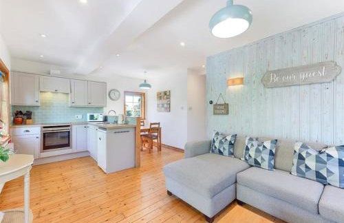 Riverside Cottage with balcony and fishing jetty - Foto 44