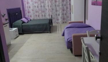 ALLOGGIO VIOLA nel CUORE DI SORIANO - Foto 3