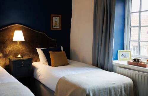 The Farmhouse with two hot tubs - Foto 21