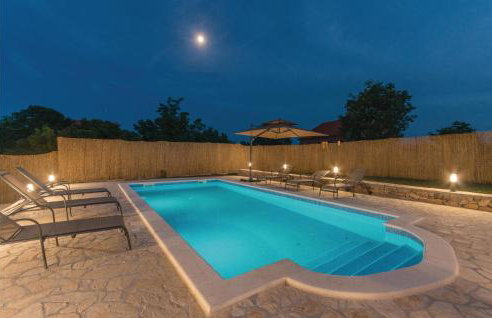 5 Bedroom Cozy Home In Biograd Na Moru - Foto 17