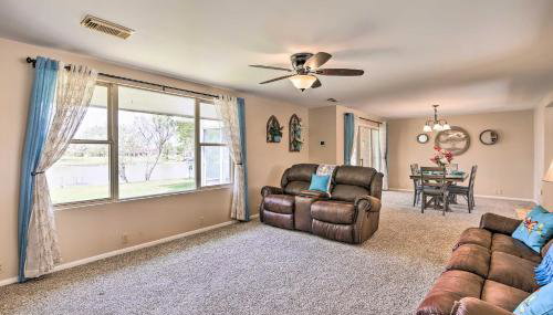 Riverfront Family Home Yard, Orchard, Dock! - Foto 5