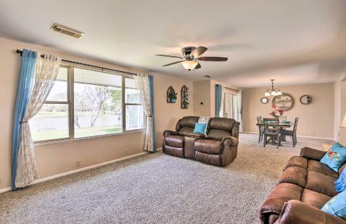 Riverfront Family Home Yard, Orchard, Dock! - Foto 5