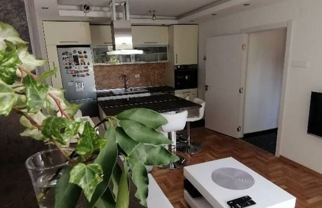 Lovely 2-bed Apartment in Novi Sad - Photo 16