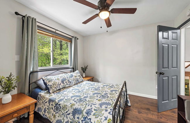 The Tranquil Trails by Avantstay Lake Access, Deck, Fireplace - Foto 25