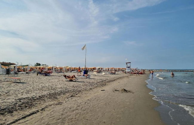 Nice Chalet with Terrace near Sea - Foto 35