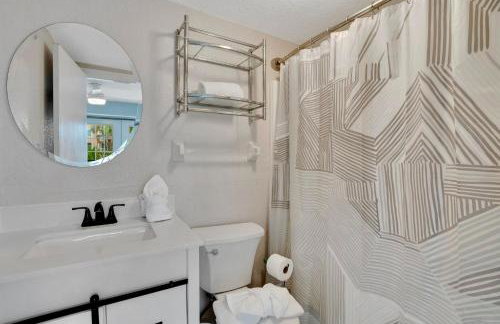 Sunset Corner - Beach View & Heated Pool! - Foto 9