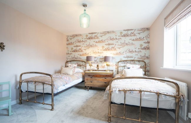 Lovely 5-bed House in Centre of Bicester Village - Foto 9