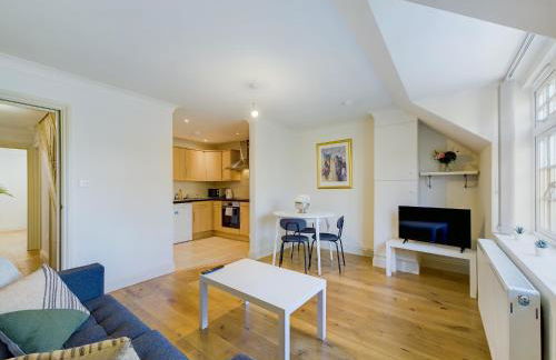 Duplex Redhill town centre Apt by Livingo Stays - Foto 10