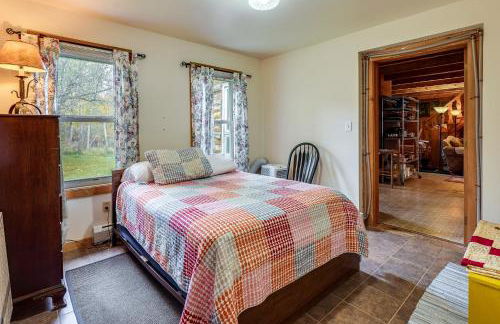 Cozy Adirondack Cabin Retreat in West Chazy! - Foto 16