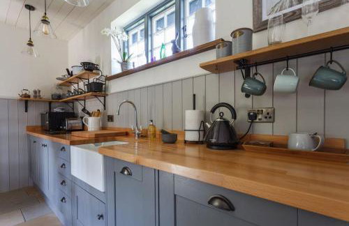 Luxury New Forest Barn, ideal for couples - Photo 52