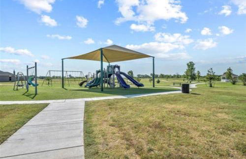 Just Like Home #6: Norman: It's Game Time (campus) - Foto 8