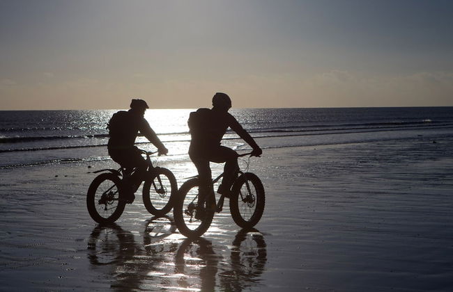 Charming Beach Getaway - Spacious 4BR Sunny Garden - Foto 49